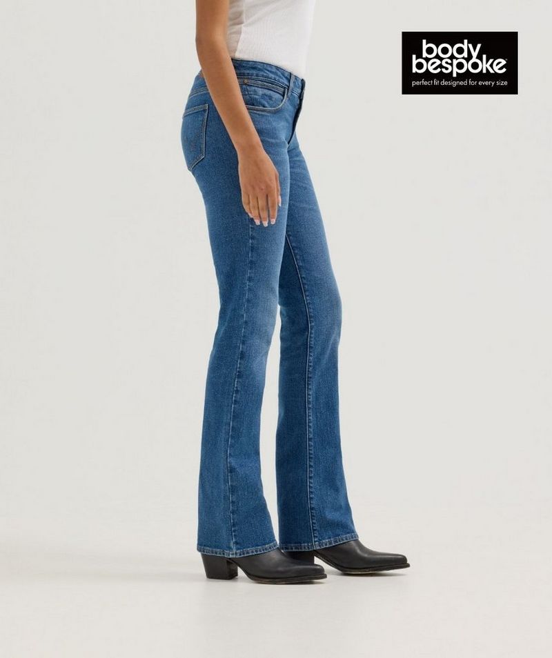 BOOTCUT