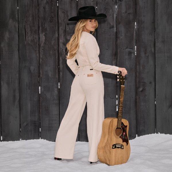 LAINEY WILSON X WRANGLER