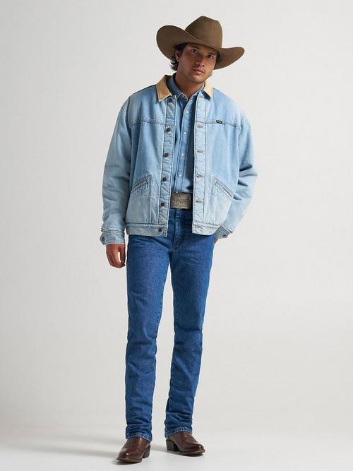 Man wearing  Wrangler cowboy cut jeans