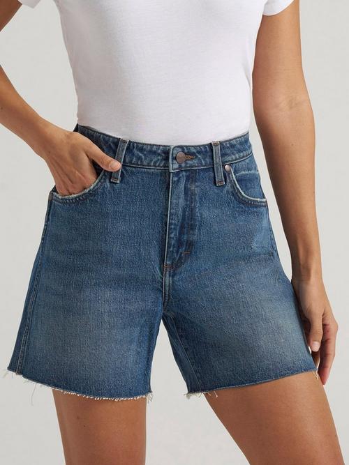 Women wearing 4.5 inseam shorts