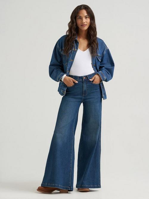 Women wearing Wrangler wide leg jeans